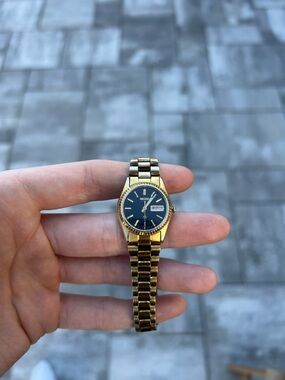 Vintage Seiko Quartz Day Date Black Dial Lady (Working & New Battery)